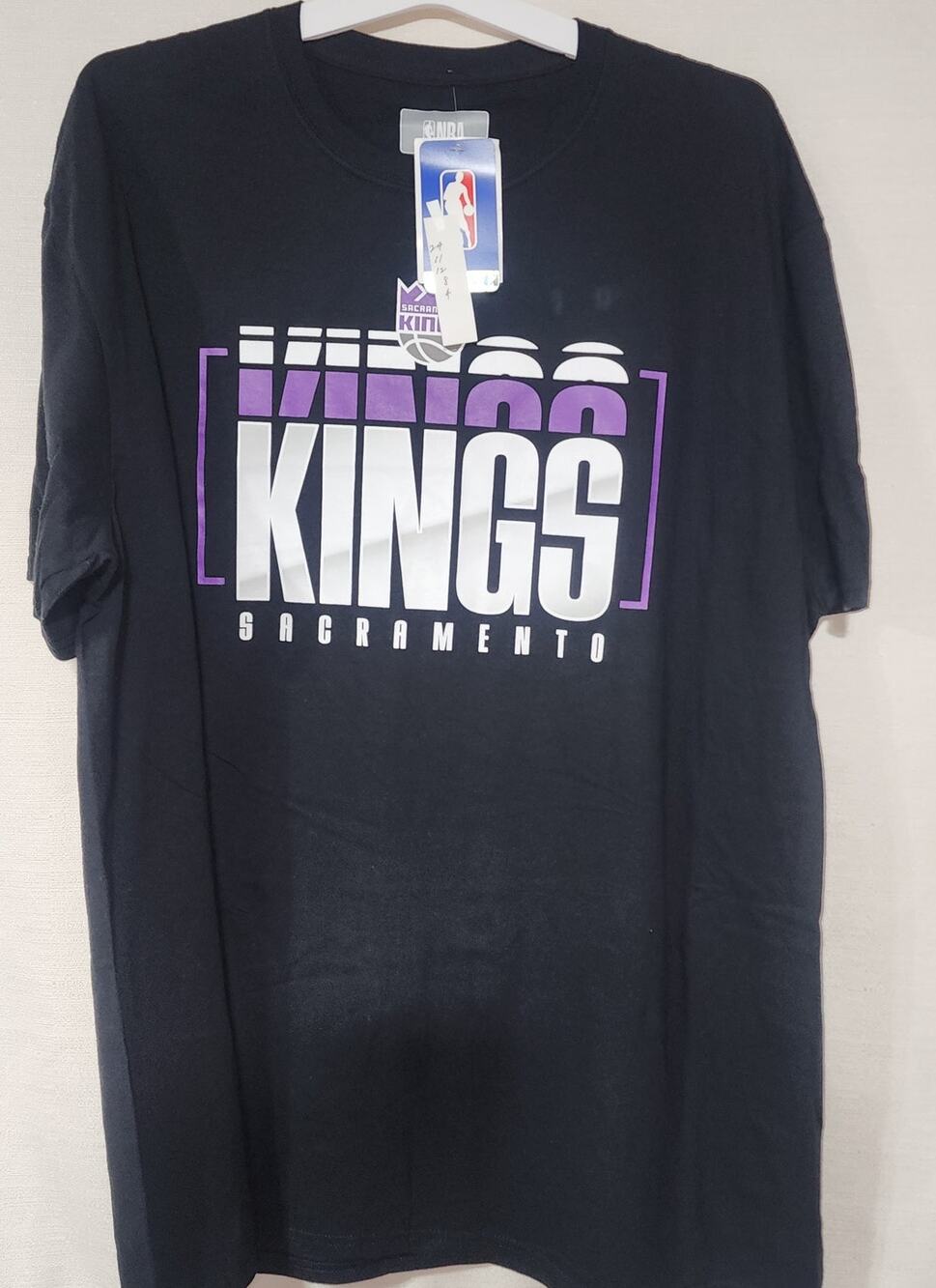 Sacramento kings black shirt size 2XL men
